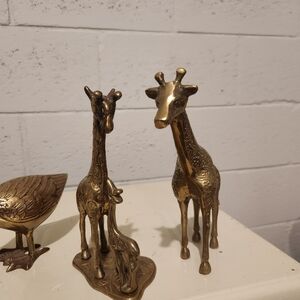 Gold Giraffe Figurine Set